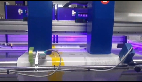 印刷機(jī)卷膜噴碼，速度200米/分鐘